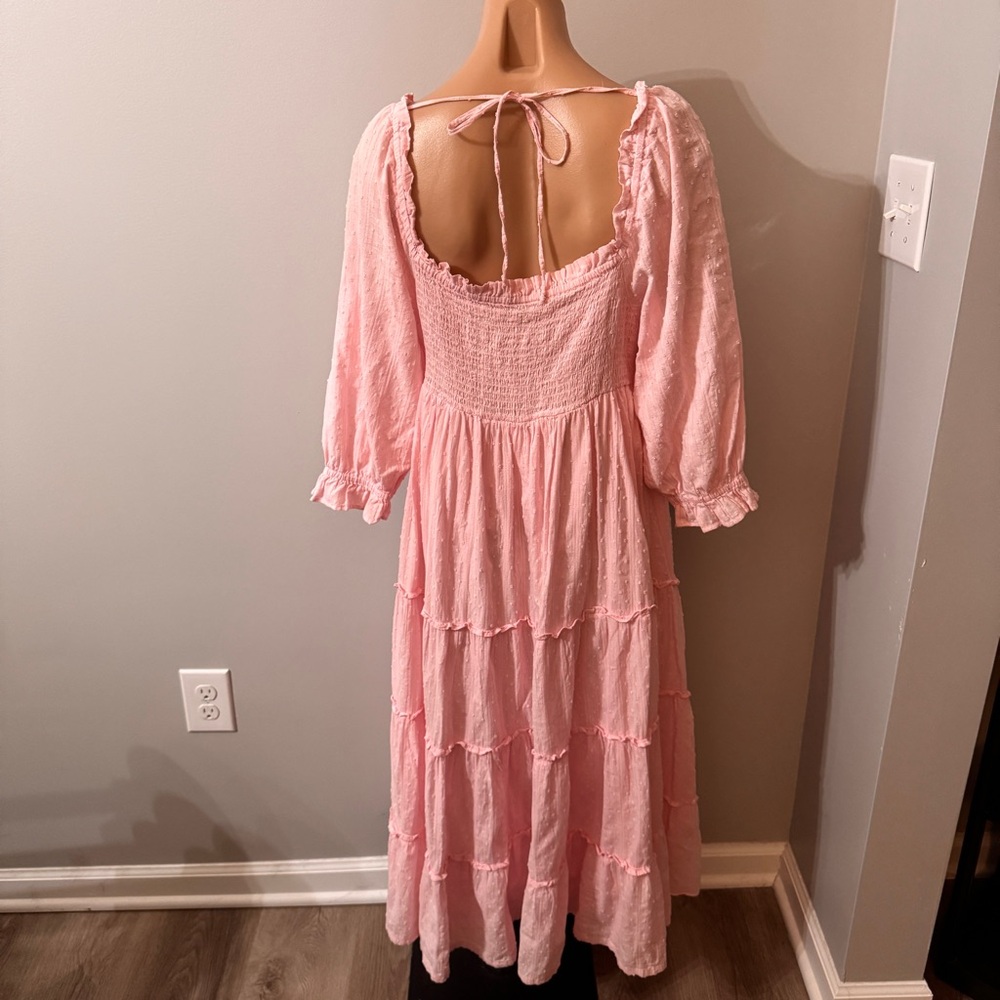 Crown & Ivy Light Baby Pink Swiss Dot Dress Smocked Medium Tier Feminine - Picture 5 of 7